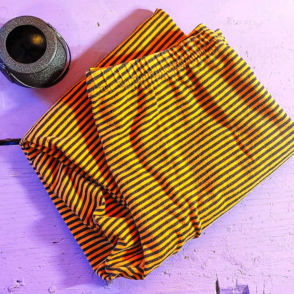 🎃 Black & Orange Striped Capri Leggings🎃